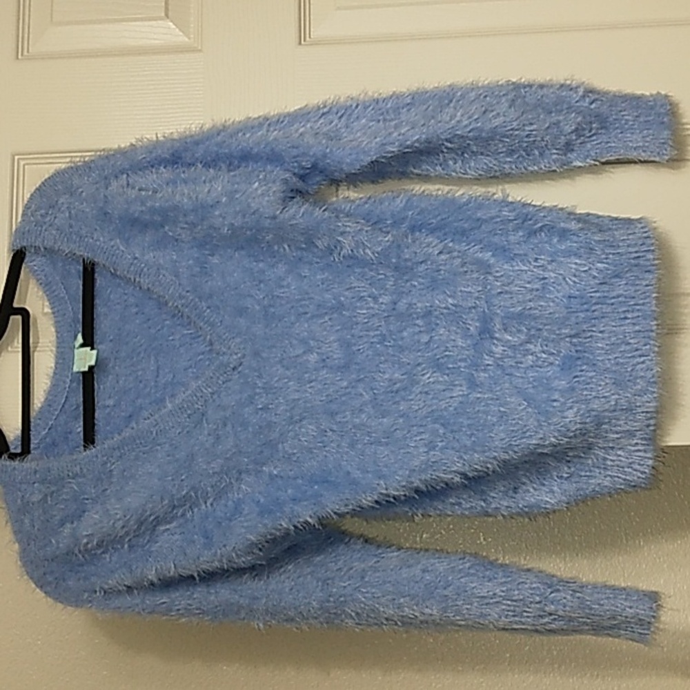 Shushu periwinkle blue vneck.liteweight Eyelash sweater
